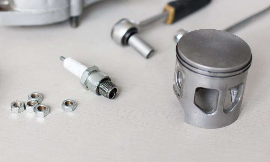 Kolben-mit-Kolbenfenster-2 Kolben-mit-Kolbenfenster-2