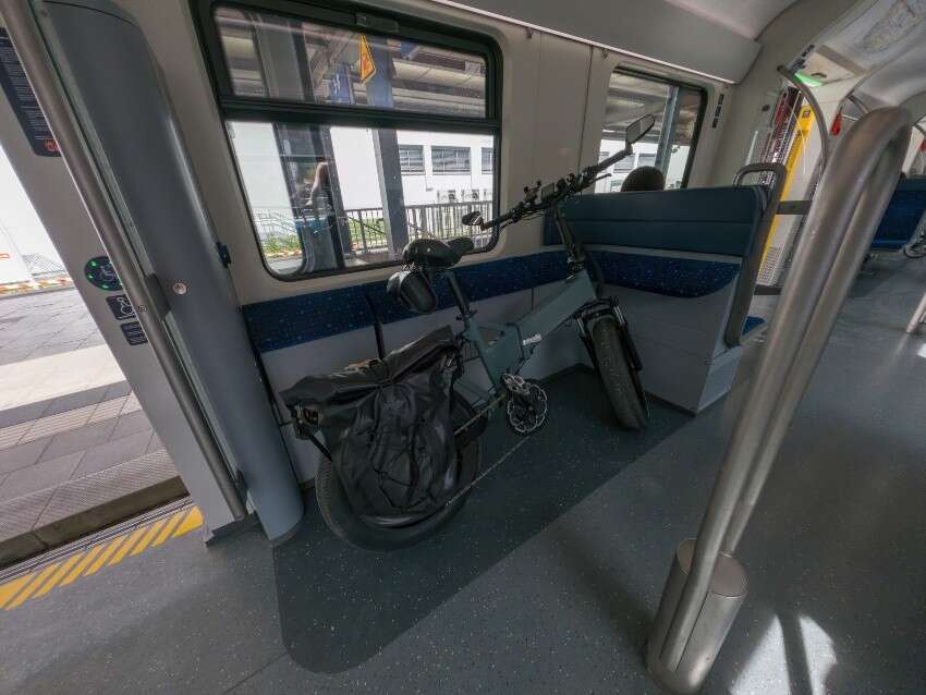 E-Bikes sind im Zug erlaubt, Töfflis aber nicht E-Bikes sind im Zug erlaubt, Töfflis aber nicht