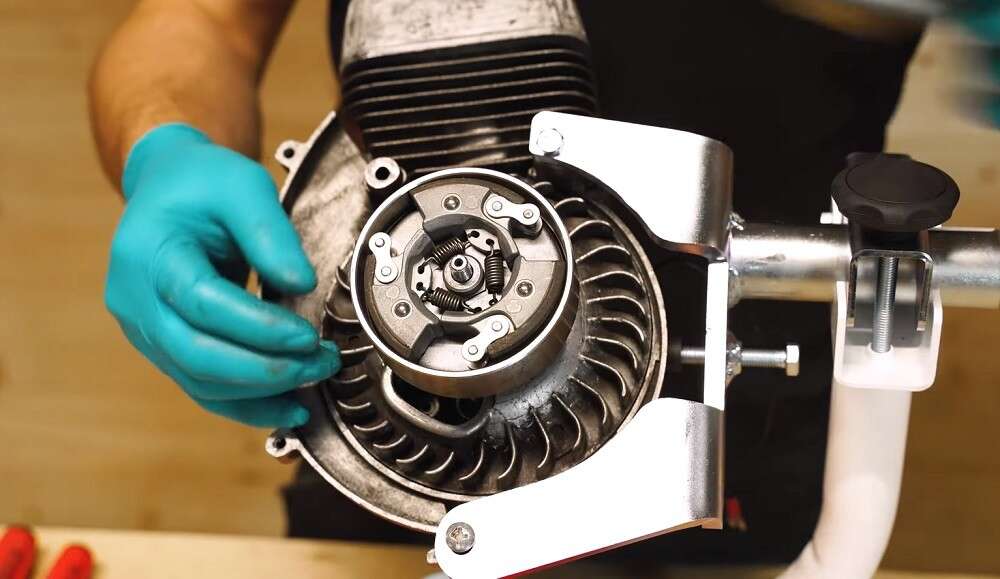 Fliehkraftkupplung einstellen Fliehkraftkupplung einstellen