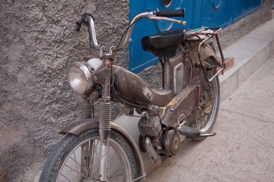 Der Rahmen muss intakt sein, alles andere kann theoretisch getauscht werden Der Rahmen muss intakt sein, alles andere kann theoretisch getauscht werden