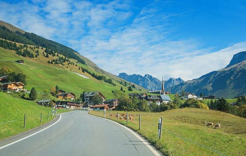 Bergstraße nach Sankt Antönien im Prättigau Bergstraße nach Sankt Antönien im Prättigau