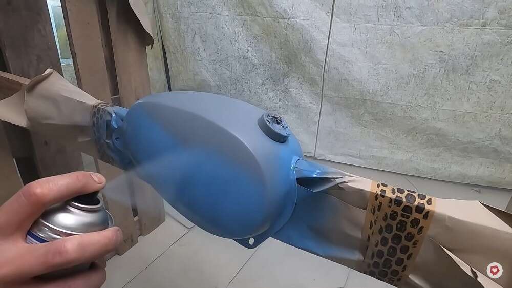 Ein Lackschaden kann vielleicht Auslöser sein, dem Mofa-Design eine neue Note zu geben Ein Lackschaden kann vielleicht Auslöser sein, dem Mofa-Design eine neue Note zu geben