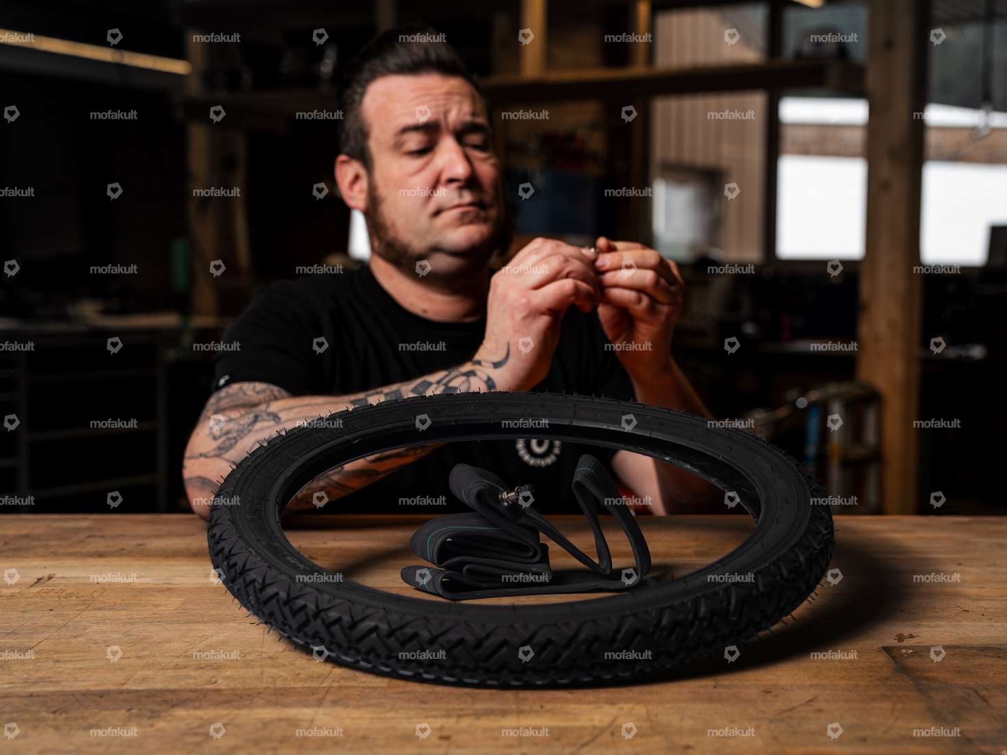 Siggnature Schlauch- und Reifenwechsel 17" Gussrad Carousel Image 1