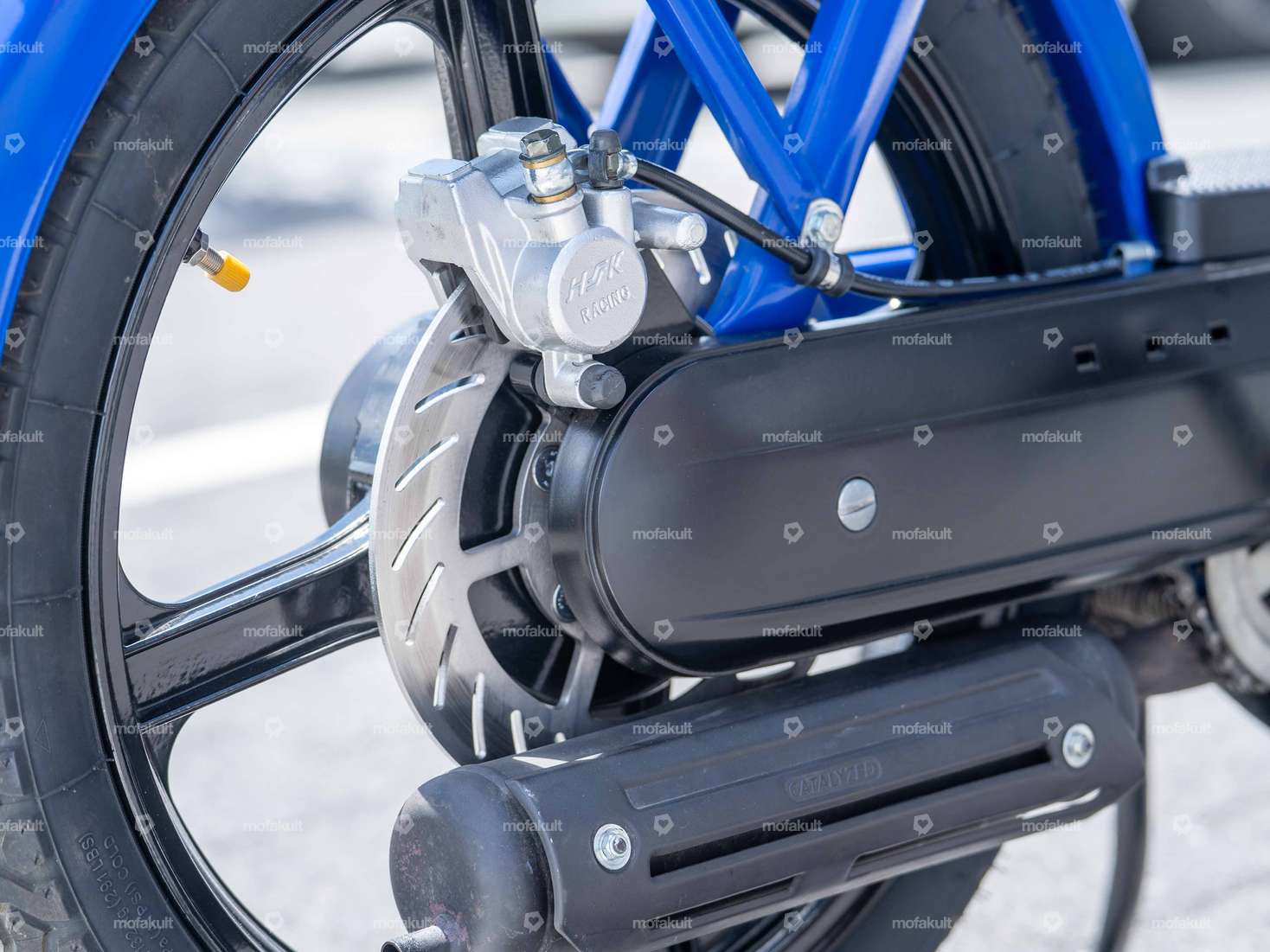 Disc brake set cast rim rear | Piaggio Ciao, SI, Bravo Carousel Image 7