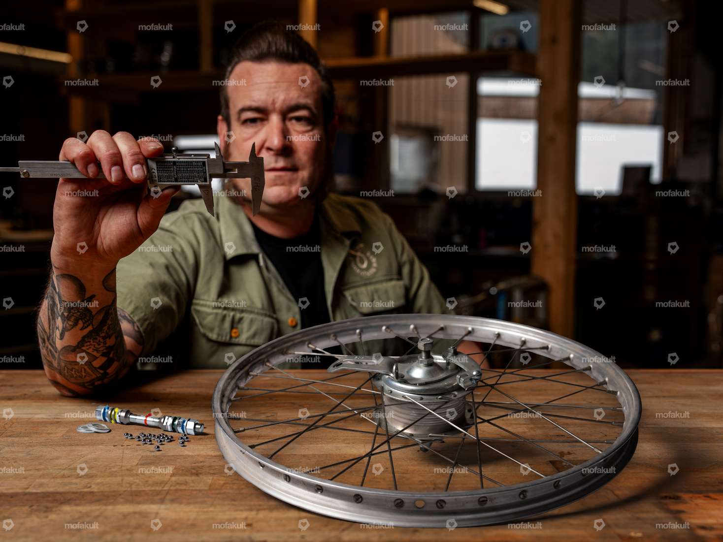 Siggnature Nabenrevision V905 Speichenfelge vorne Carousel Image 1