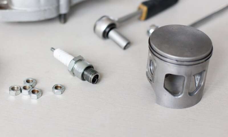 Kolben-mit-Kolbenfenster-2 Kolben-mit-Kolbenfenster-2